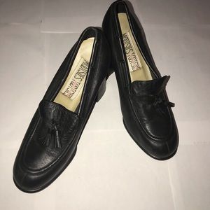 Black Tassle Mootsie Tootsie